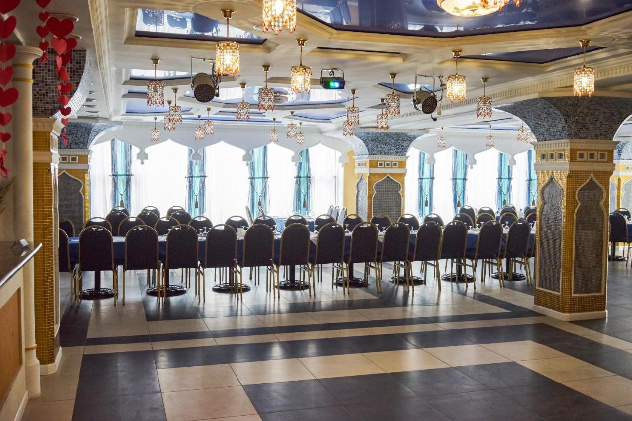 Східний Hotel Berezhany Buitenkant foto