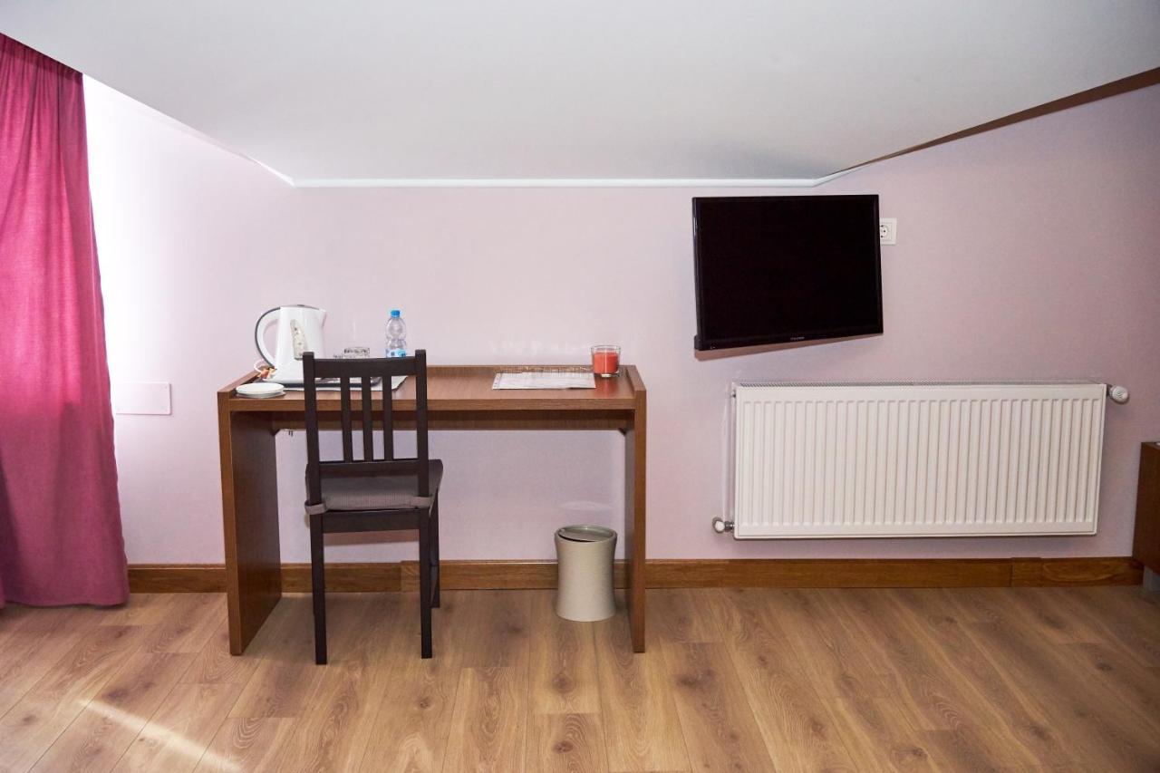 Східний Hotel Berezhany Buitenkant foto