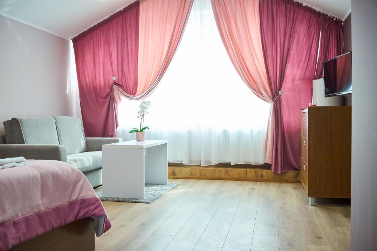 Східний Hotel Berezhany Buitenkant foto