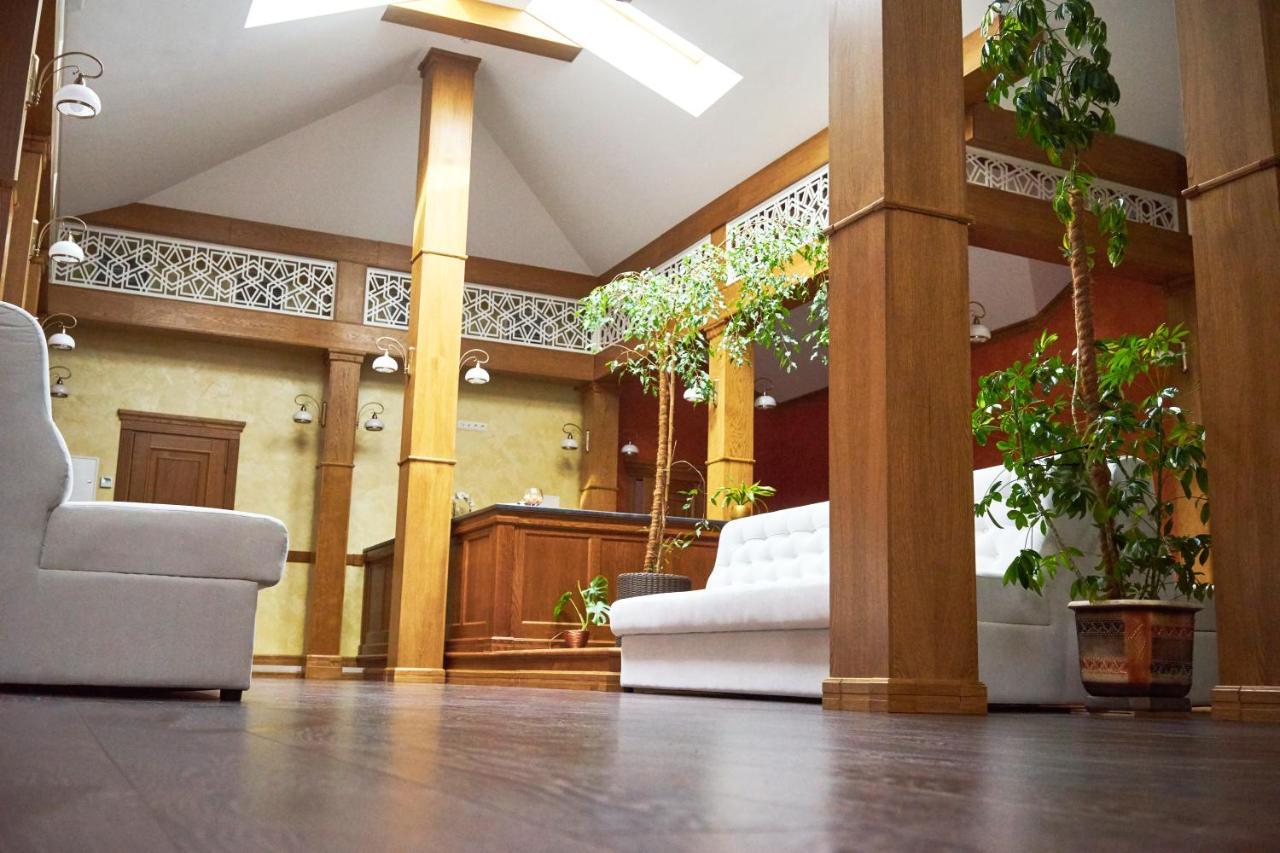 Східний Hotel Berezhany Buitenkant foto