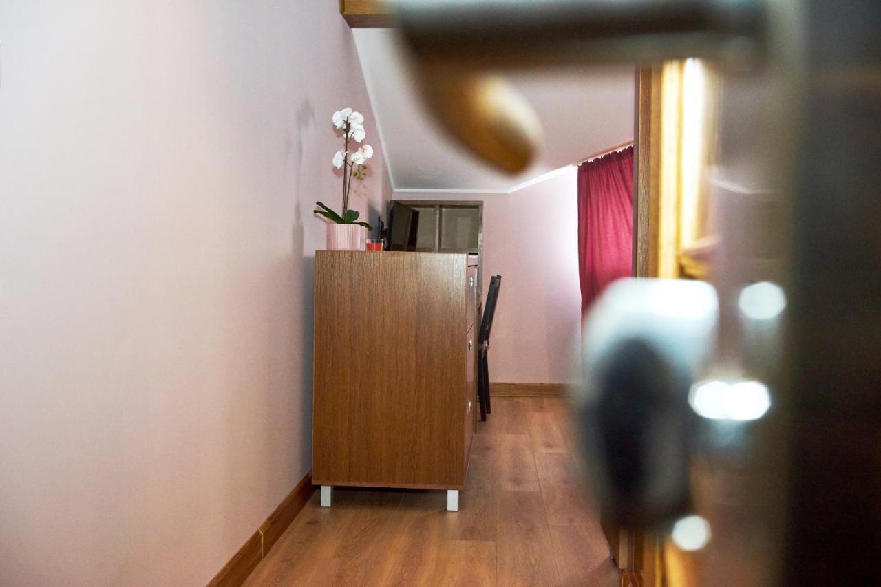 Східний Hotel Berezhany Buitenkant foto