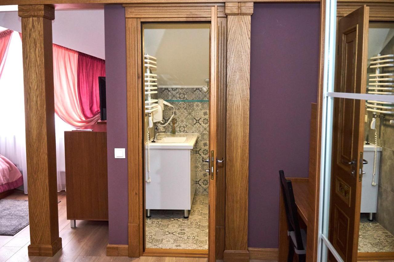 Східний Hotel Berezhany Buitenkant foto