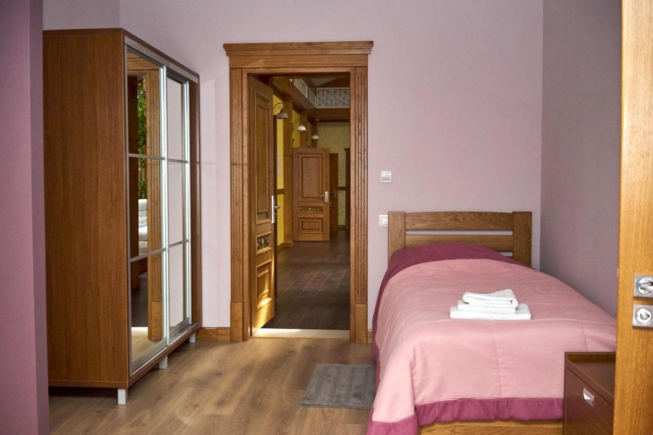 Східний Hotel Berezhany Buitenkant foto