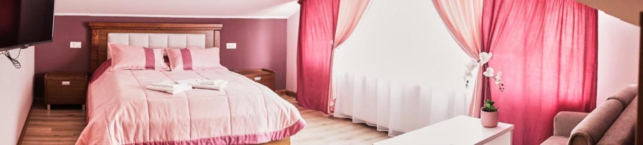 Східний Hotel Berezhany Buitenkant foto