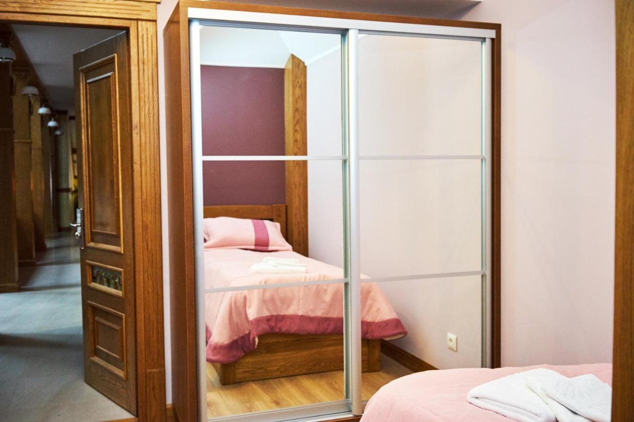 Східний Hotel Berezhany Buitenkant foto