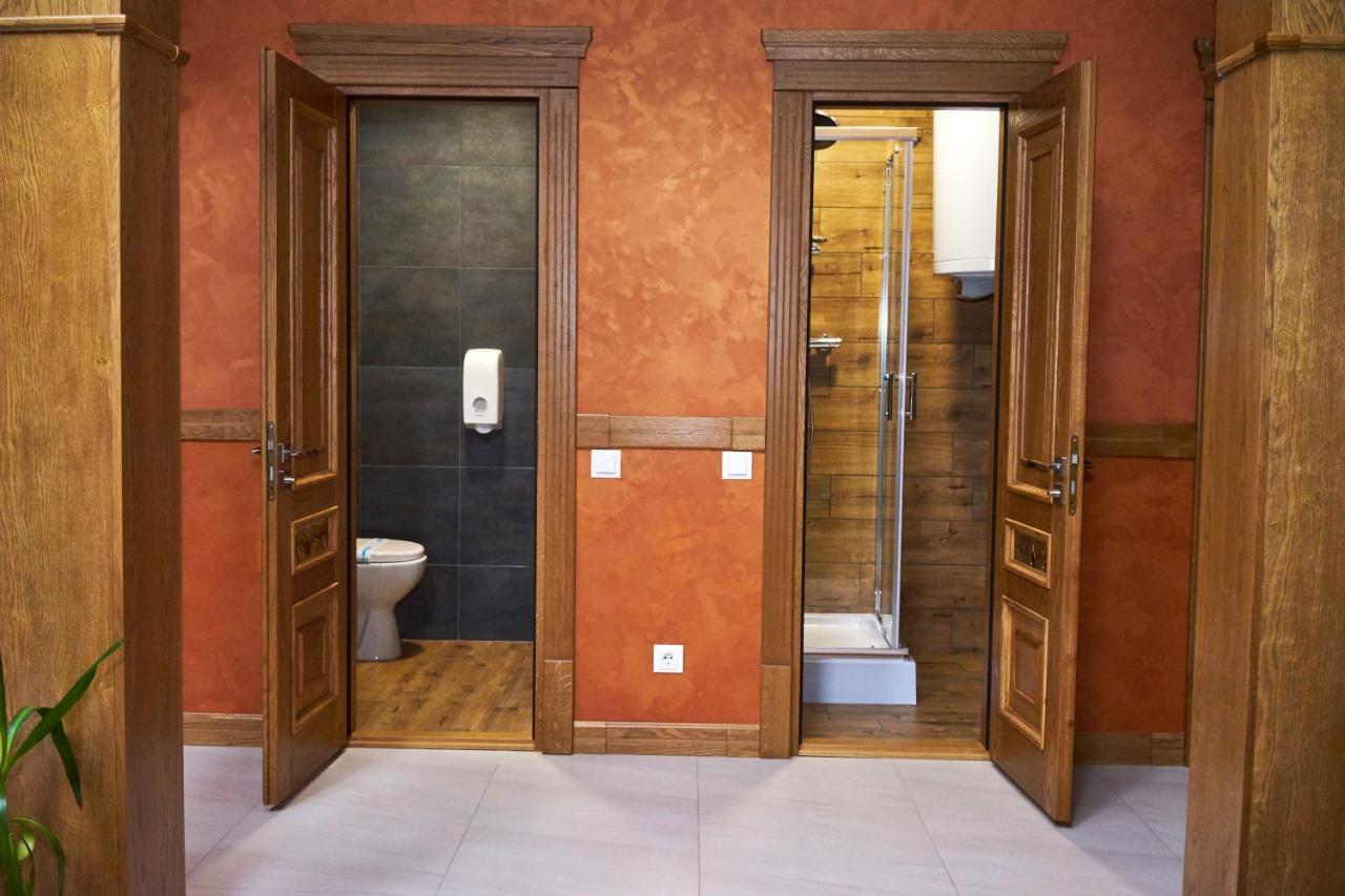 Східний Hotel Berezhany Buitenkant foto